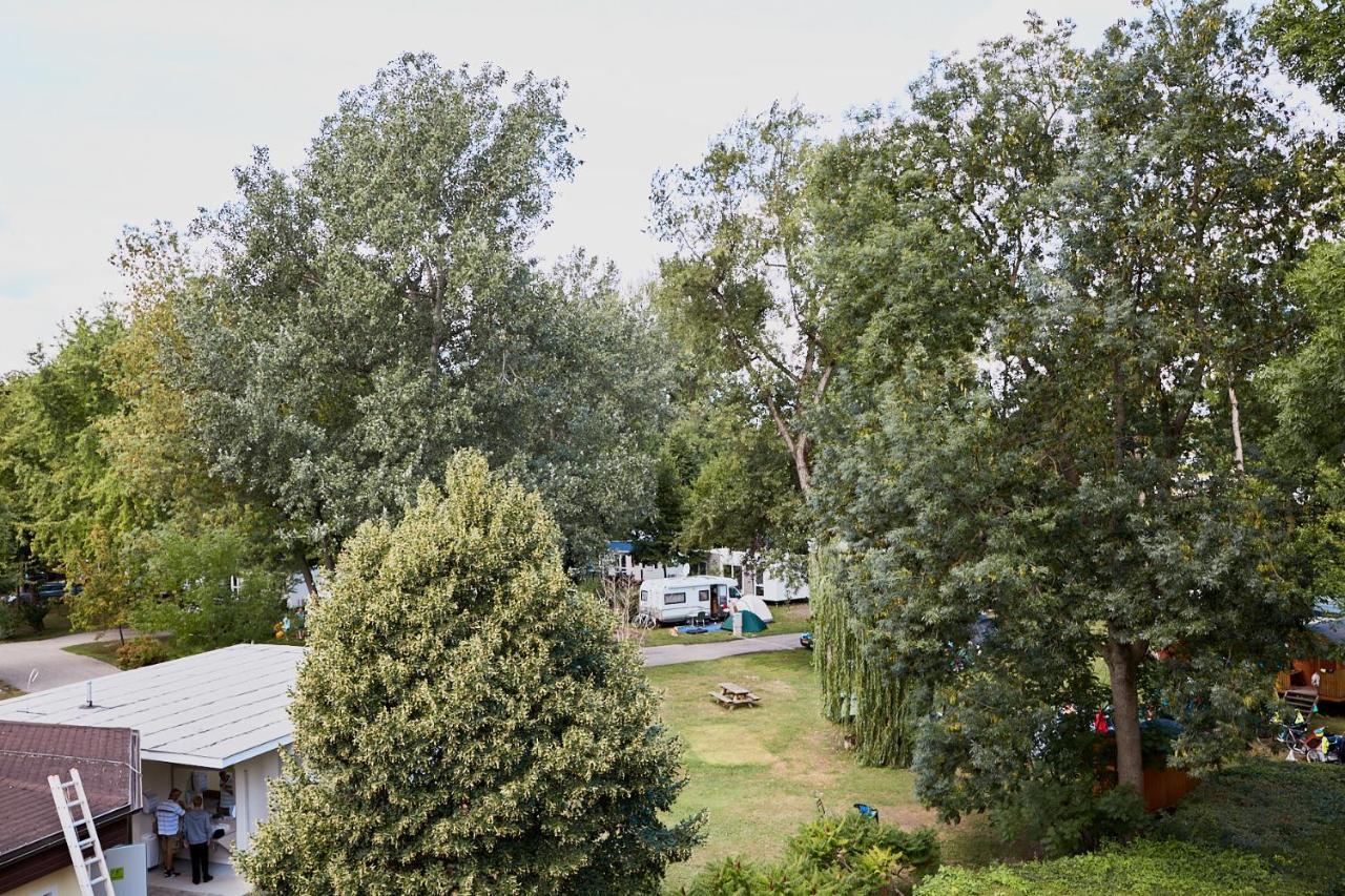 Donaupark Camping Tulln Tulln An Der Donau Luaran gambar